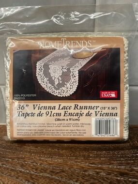 HomeTrends 36" Vienna Lace Runner in Natural